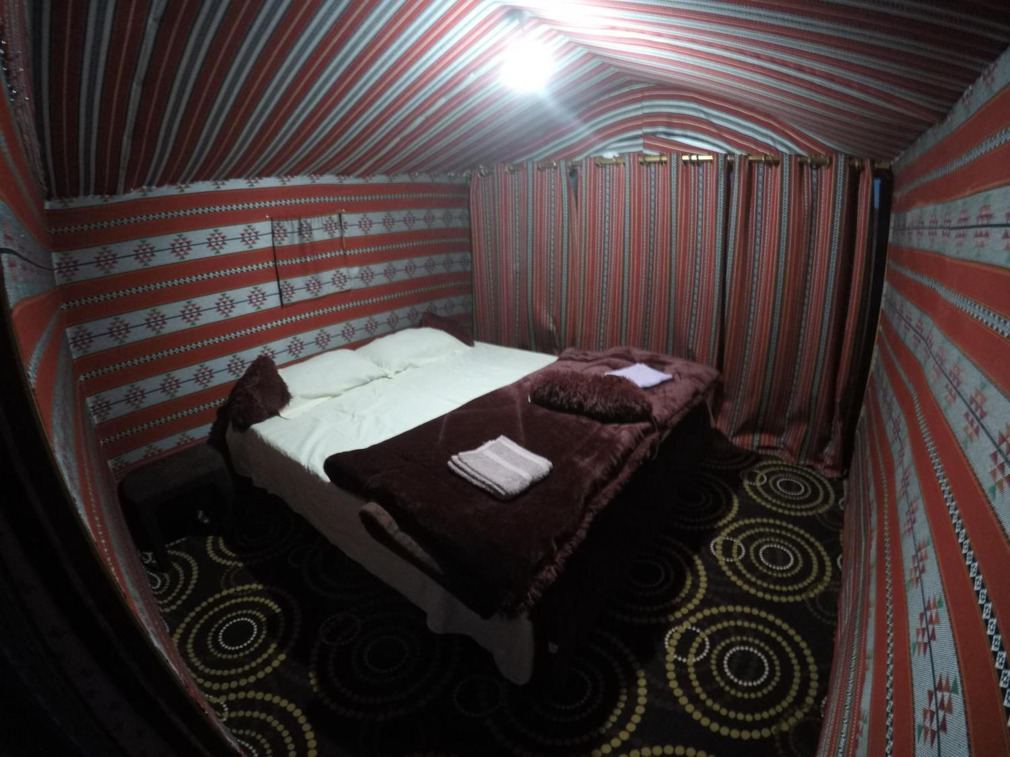 Khaled'S Camp Hotel Wadi Rum Bagian luar foto